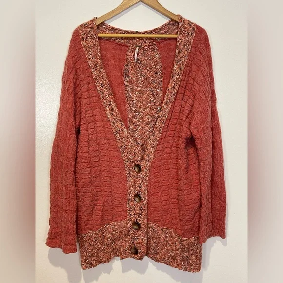 Guava colored free people sweater size L. - Picture 1 of 6